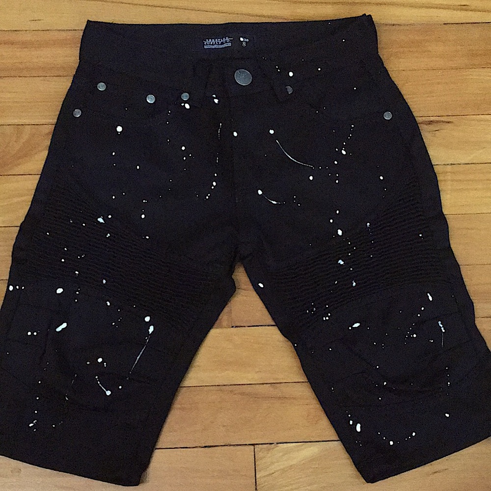 New Black jean shorts, never worn